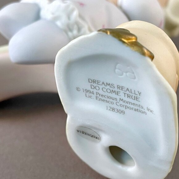 Precious Moments Dreams Really Do Come True Rainbow Girl Gold Pot Statue 128309 - Picture 11 of 15